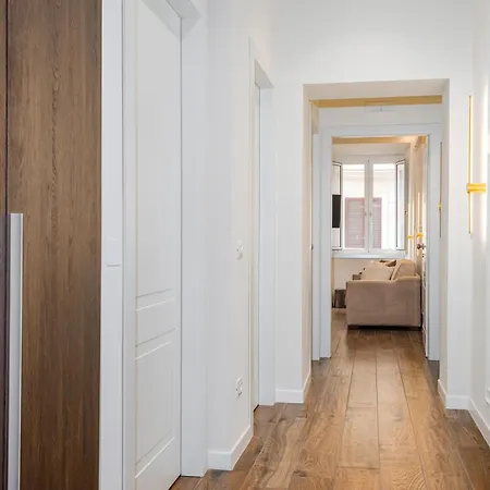 Iv Leoni Guest house 4*